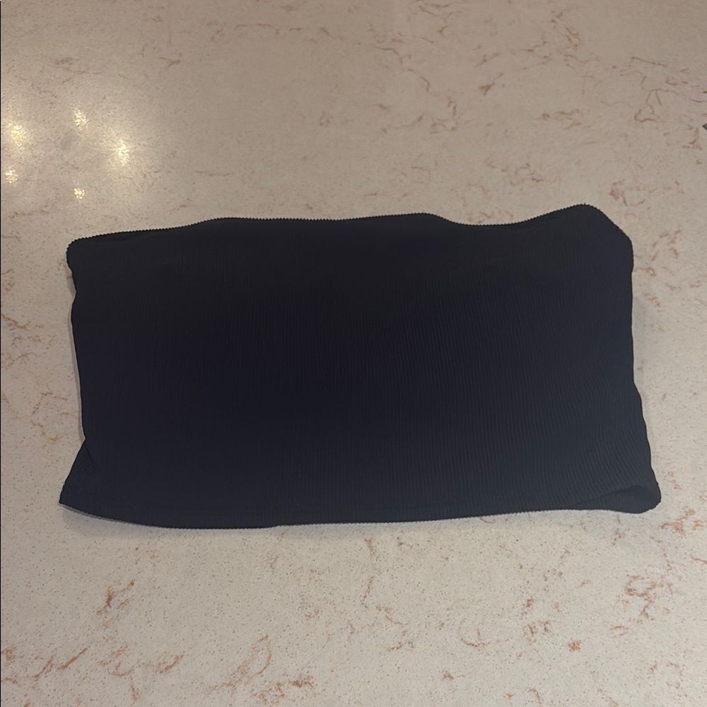 Black bandeau ribbed top